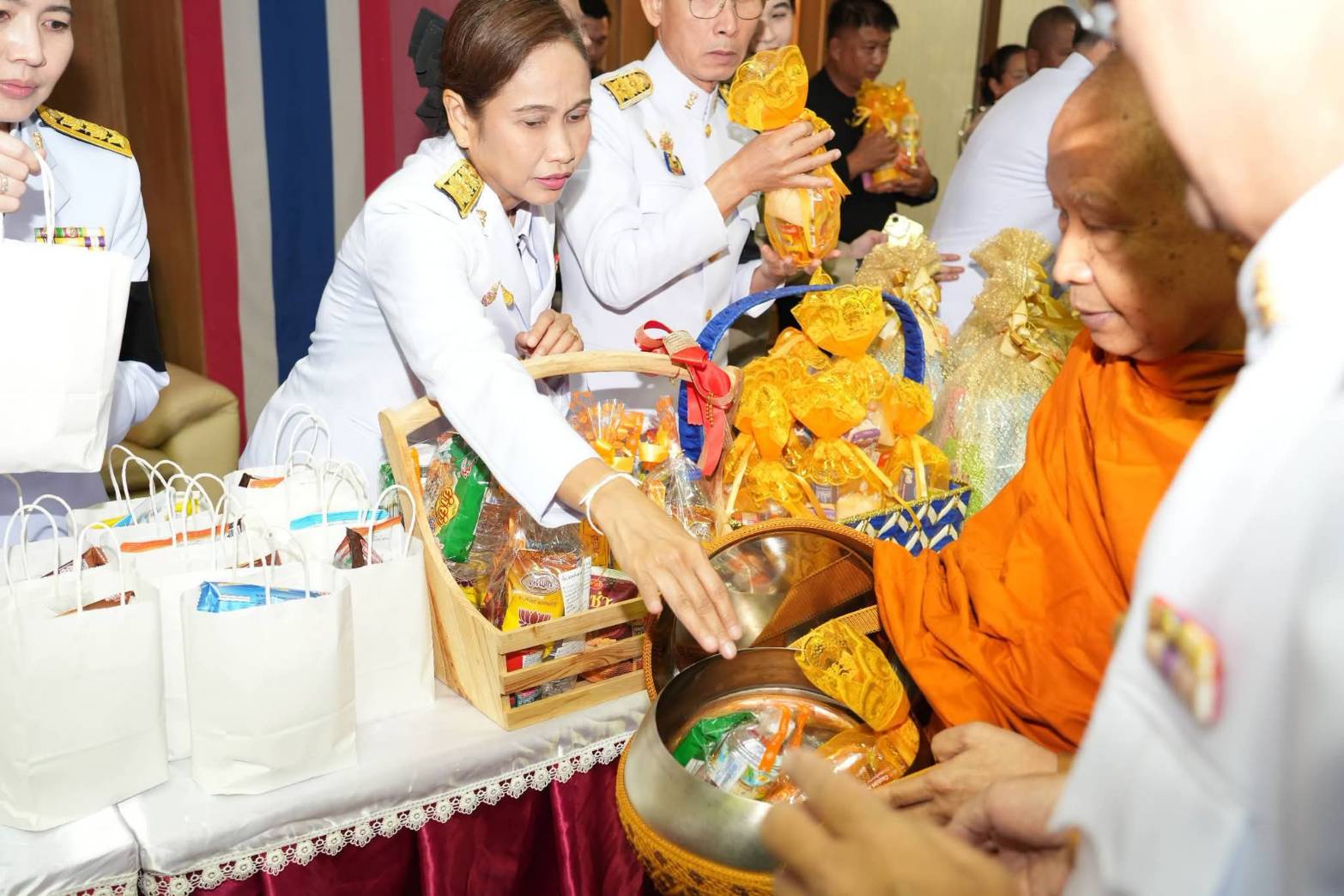 กองวิชาการและพัฒนานวัตกรรมราชทัณฑ์เข้าร่วมกิจกรรมทำบุญตักบาตรทักษิณานุปทาน (ปัณรสมวาร) อุทิศถวายเป็นพระกุศลแด่สมเด็จพระเจ้าลูกเธอ เจ้าฟ้าพัชรกิติยาภา นเรนทิราเทพยวดี กรมหลวงราชสาริณีสิริพัชร มหาวัชรราชธิดา 97512 0