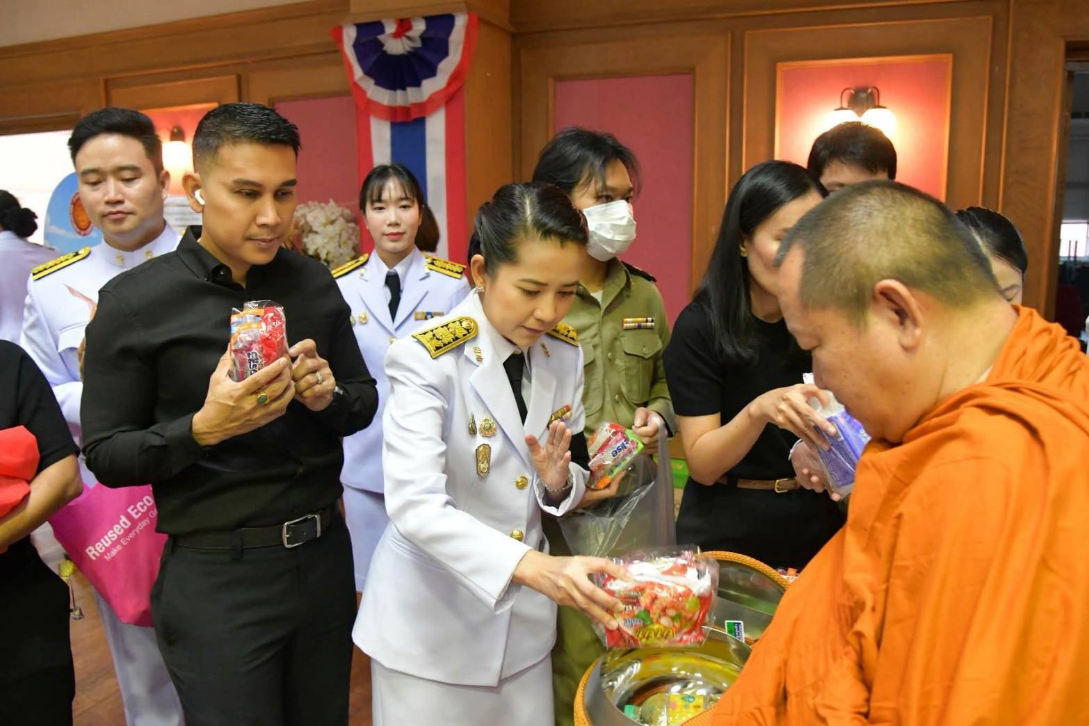 กองวิชาการและพัฒนานวัตกรรมราชทัณฑ์เข้าร่วมกิจกรรมทำบุญตักบาตรทักษิณานุปทาน (ปัณรสมวาร) อุทิศถวายเป็นพระกุศลแด่สมเด็จพระเจ้าลูกเธอ เจ้าฟ้าพัชรกิติยาภา นเรนทิราเทพยวดี กรมหลวงราชสาริณีสิริพัชร มหาวัชรราชธิดา 97520 0