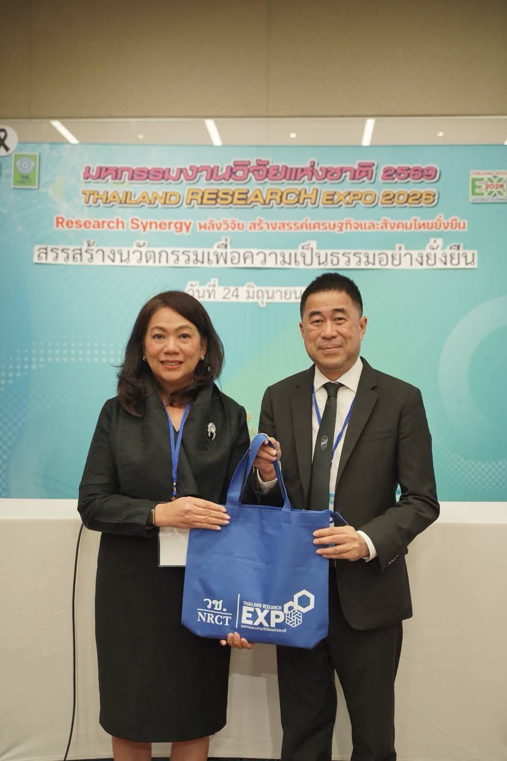 กองวิชาการและพัฒนานวัตกรรมราชทัณฑ์ร่วมนำเสนอผลงานและนวัตกรรมในงานประชุมวิชาการในงานมหกรรมงานวิจัยแห่งชาติ 2569 (Thailand Research Expo 2026) ครั้งที่ 21 97531 0