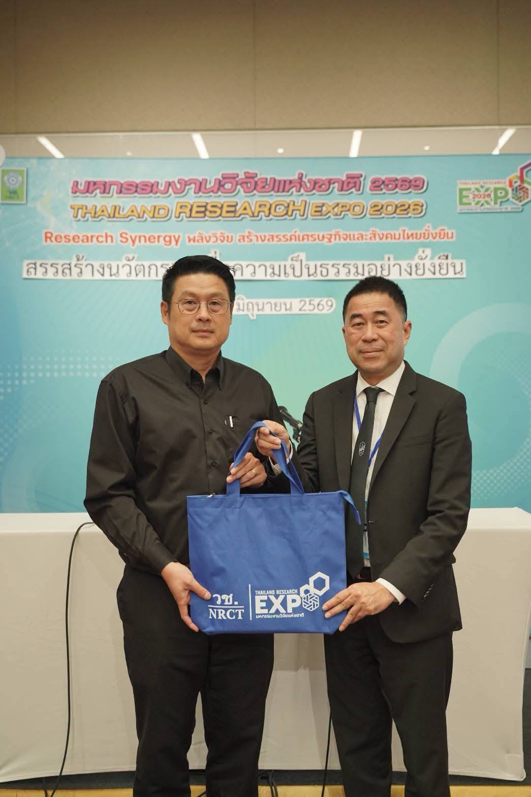 กองวิชาการและพัฒนานวัตกรรมราชทัณฑ์ร่วมนำเสนอผลงานและนวัตกรรมในงานประชุมวิชาการในงานมหกรรมงานวิจัยแห่งชาติ 2569 (Thailand Research Expo 2026) ครั้งที่ 21 97532 0