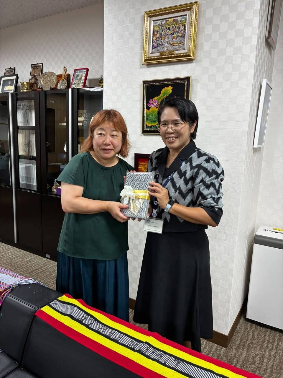 กองวิชาการและพัฒนานวัตกรรมราชทัณฑ์ เข้าร่วมประชุมและเป็นวิทยากรบรรยาย เรื่อง "การสนับสนุนและการประสานงานเพื่อการกลับคืนสู่สังคมของผู้ต้องขังกลุ่มเปราะบาง" : Support and coordination for the reintegration of vulnerable inmates. ณ กรุงโตเกียว ประเทศญี่ปุ่น img 0859