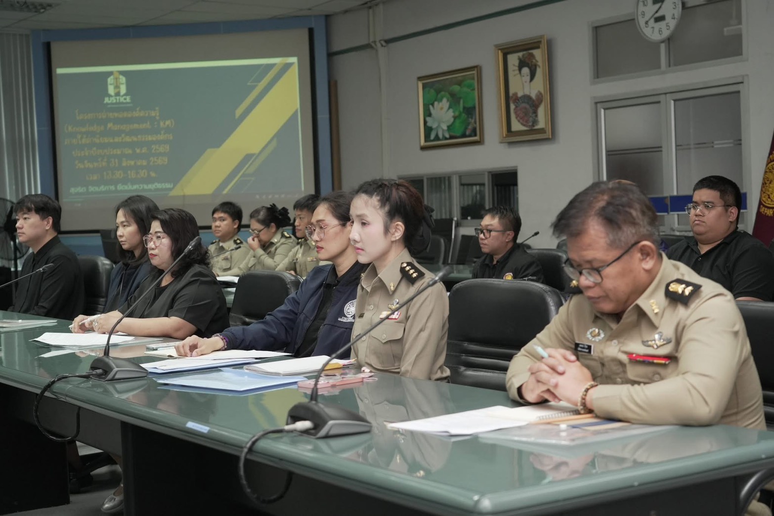 กองวิชาการและพัฒนานวัตกรรมราชทัณฑ์เข้าร่วมโครงการประชุมเชิงปฏิบัติการถ่ายทอดองค์ความรู้ (Knowledge Management : KM) ภายใต้ค่านิยมและวัฒนธรรมองค์กร Justice ประจำปีงบประมาณ พ.ศ. 2569 s 2015242 0