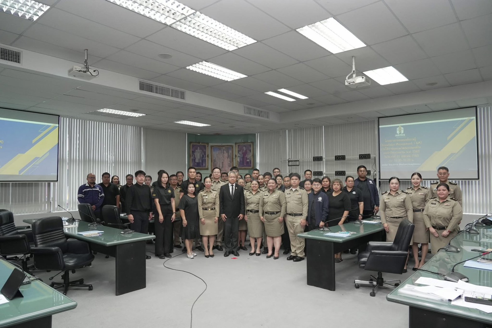 กองวิชาการและพัฒนานวัตกรรมราชทัณฑ์เข้าร่วมโครงการประชุมเชิงปฏิบัติการถ่ายทอดองค์ความรู้ (Knowledge Management : KM) ภายใต้ค่านิยมและวัฒนธรรมองค์กร Justice ประจำปีงบประมาณ พ.ศ. 2569 s 2015261 0