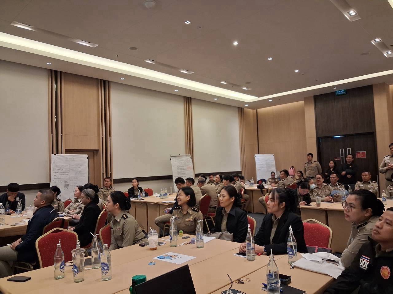 กองวิชาการและพัฒนานวัตกรรมราชทัณฑ์ร่วมเป็นวิทยากรบรรยายถ่ายทอดความรู้ในหัวข้อวิชา "การวิเคราะห์การนำแนวทางในการปฏิบัติต่อผู้ต้องขังตามมาตรฐานสากลในมุมมอง ของผู้ปฏิบัติงานไปสู่การปฏิบัติในเรือนจำและทัณฑสถาน" s 2015271 0